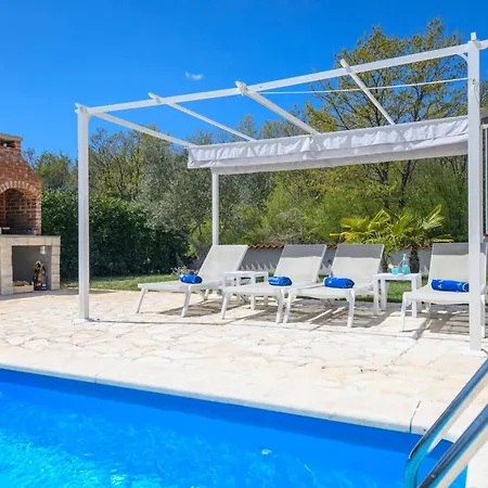 Paradis By Interhome Nyaraló