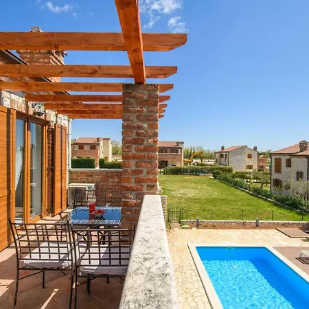 Paradis By Interhome