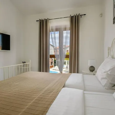 Holiday home Paradis By Interhome