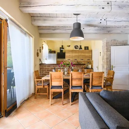 Paradis By Interhome