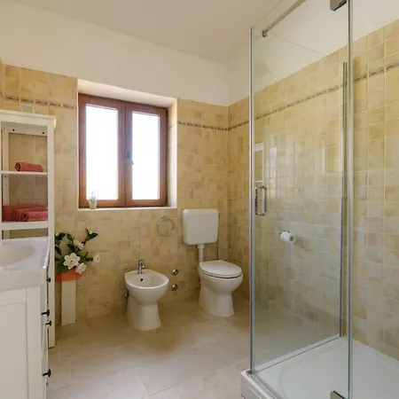 Paradis By Interhome בית נופש Butkovići